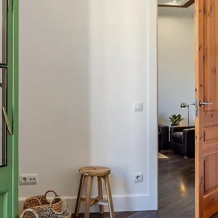 Canela Homes Family