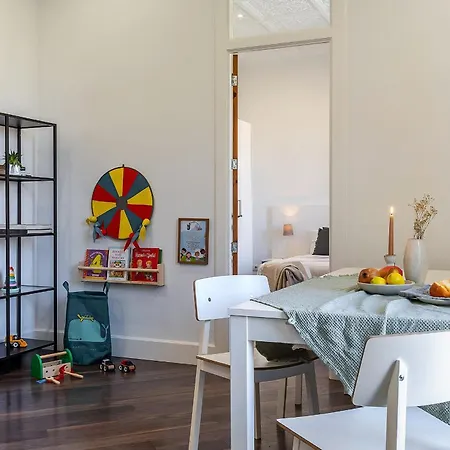 Canela Homes Family Apartment Barcelona